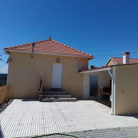 Villa Moradia Largo Do Patio Sertã Exterior foto